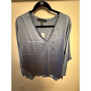 NWT White House Black Market Dolman Sleeve Blue V-neck Size Large: Mixed Media